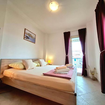 Cozy 1-Bedroom Apartment Near The Center Of Trogir Luaran gambar