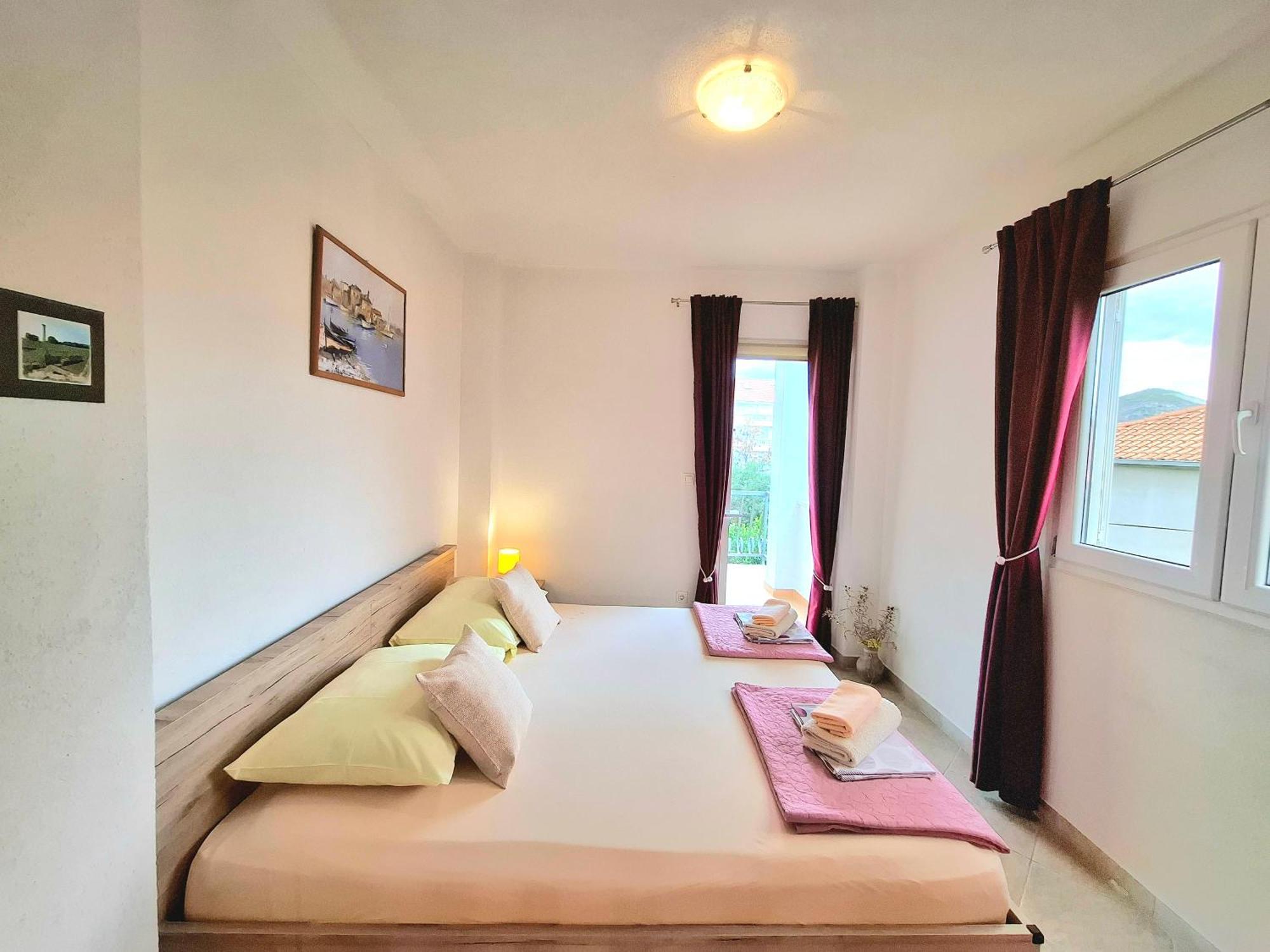 Cozy 1-Bedroom Apartment Near The Center Of Trogir Luaran gambar