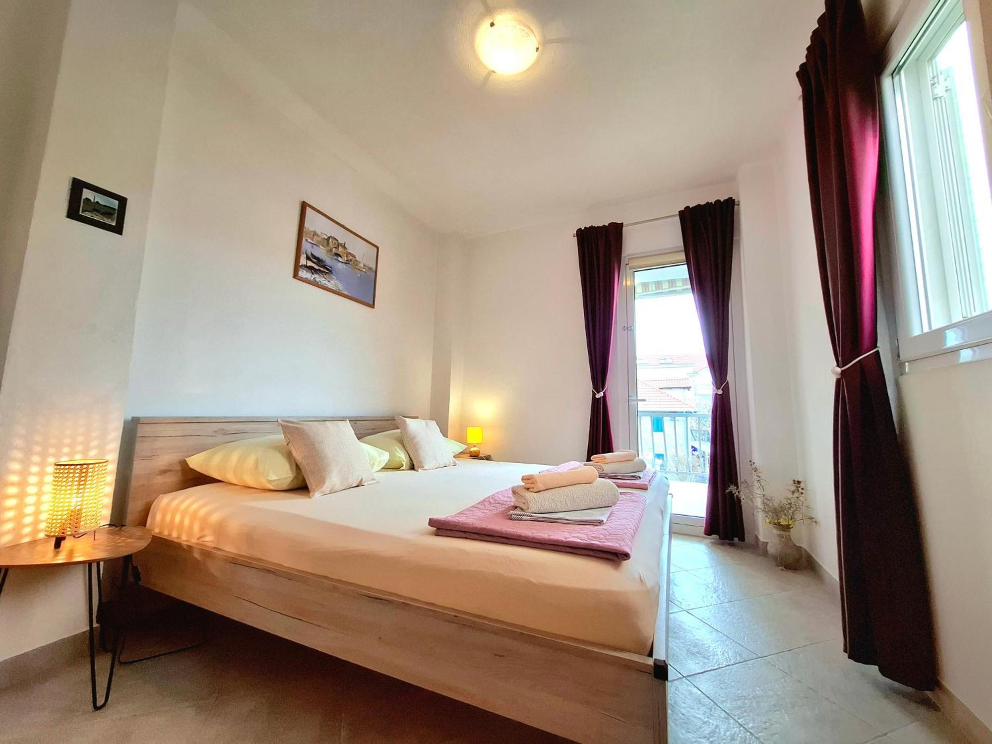 Cozy 1-Bedroom Apartment Near The Center Of Trogir Luaran gambar